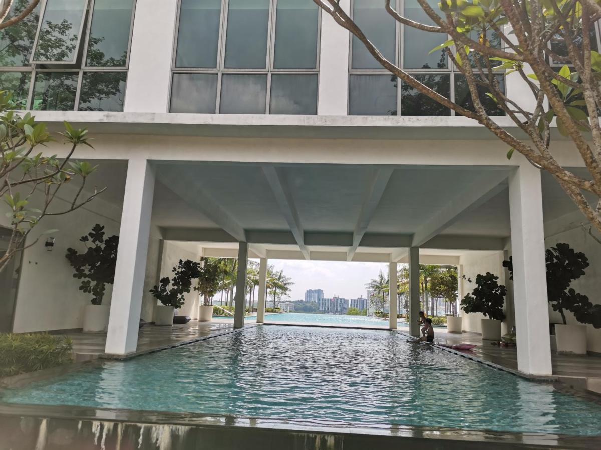 Studio Apartment Cyberjaya Near Bus Terminal 外观 照片