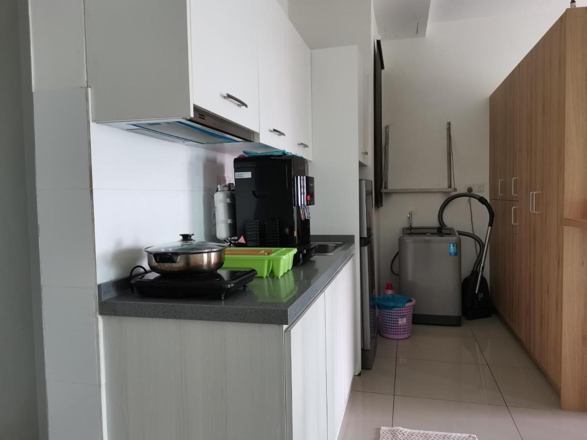 Studio Apartment Cyberjaya Near Bus Terminal 外观 照片