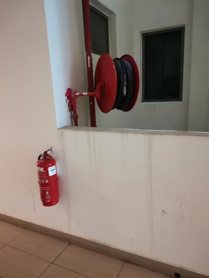 Studio Apartment Cyberjaya Near Bus Terminal 外观 照片